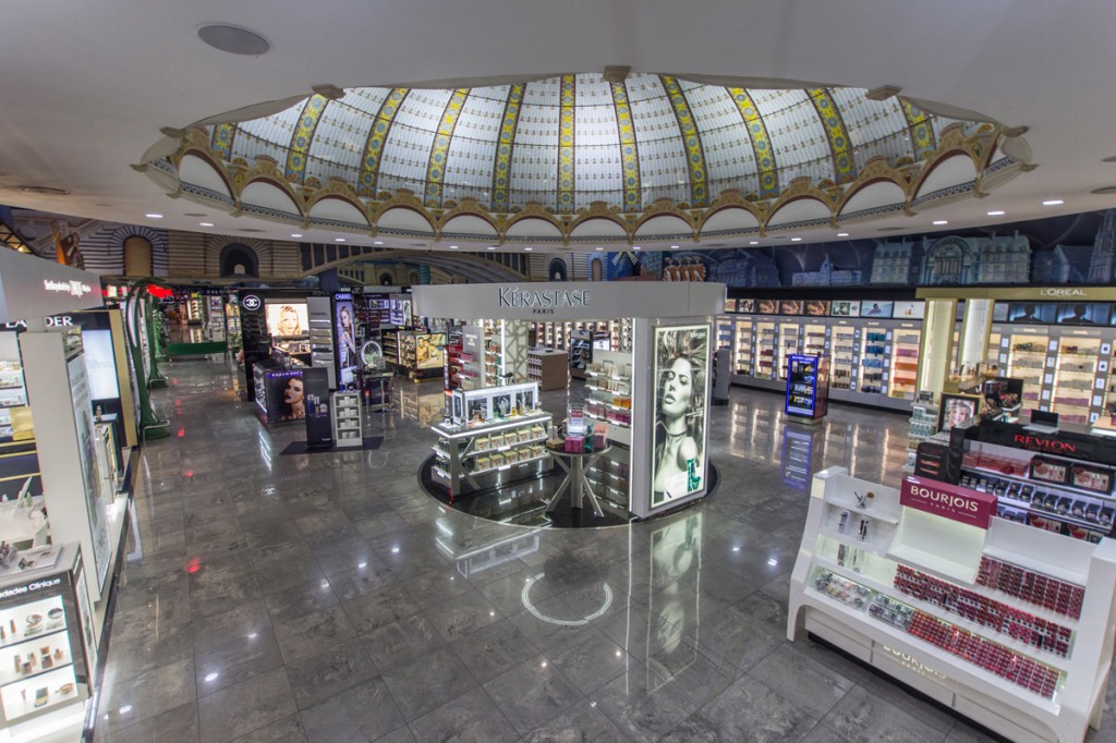 Personalized fragrance spaces take pride of place in London Supply’s expanded flagship in the Puerto Iguazu Free Zone.