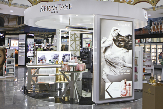 The first Kérastase Travel Retail Hair Salon in the Americas opened at London Supply’s Iguazu store in Argentina in March.