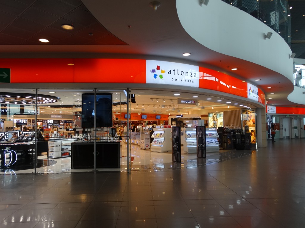  Motta Internacional will be opening a new Attenza Duty Free arrivals store in Bogota’s El Dorado International Airport in September. Shown: Motta’s current Attenza Duty Free store in Bogota airport’s arrivals area. 